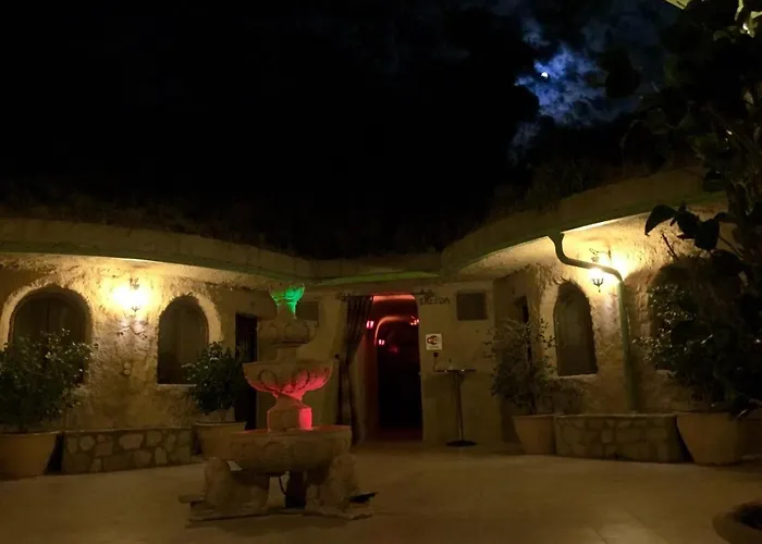Hotel Cueva Tardienta Monegros-Adults Only